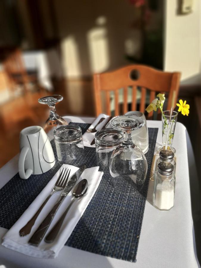 Stonewater Manor B&B Gananoque Exterior photo